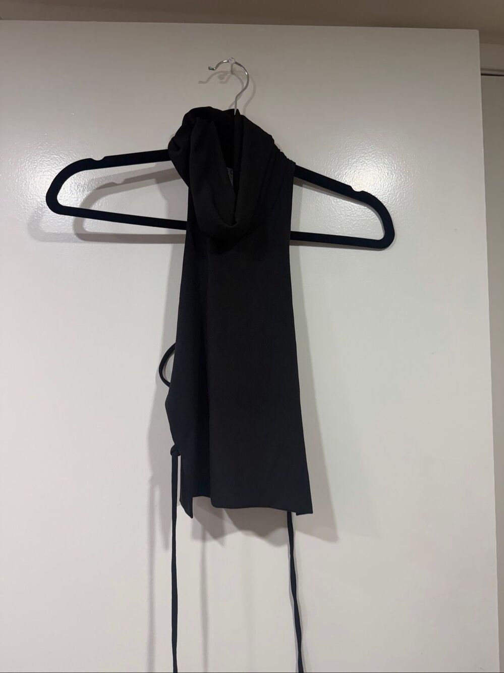 SCK the label size 6 (small) open back criss cross black top
